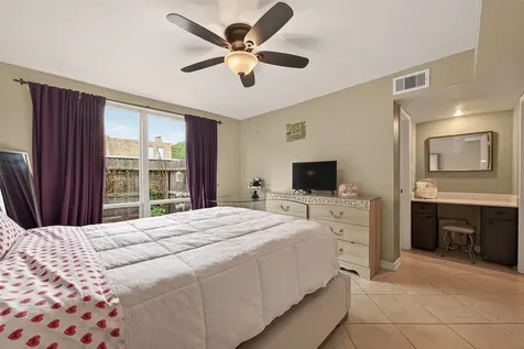 4649 Wild Indigo Street 336 Houston TX 77027