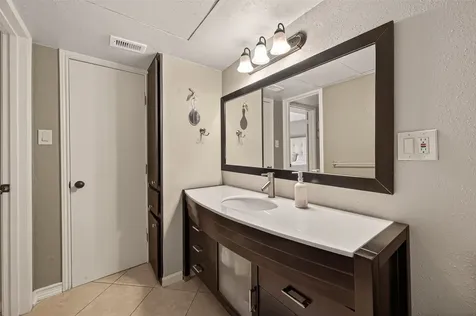 4649 Wild Indigo Street 336 Houston TX 77027