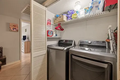 4649 Wild Indigo Street 336 Houston TX 77027