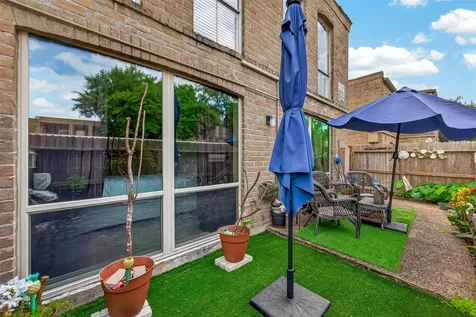 4649 Wild Indigo Street 336 Houston TX 77027