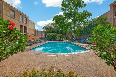 4649 Wild Indigo Street 336 Houston TX 77027