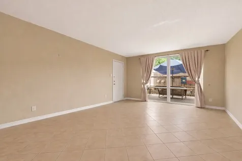 4649 Wild Indigo Street 336 Houston TX 77027