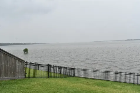14822 Twin Waters Court Houston TX 77044