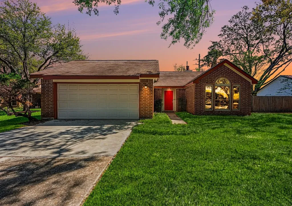 9806 Paddock Court Houston TX 77065