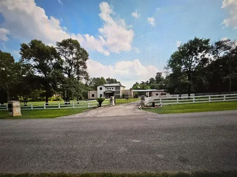 19727 Country Lake Drive Magnolia TX 77355