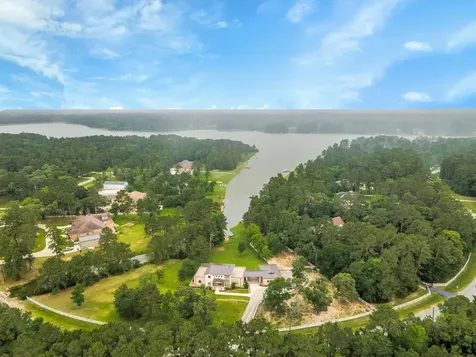 19727 Country Lake Drive Magnolia TX 77355