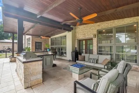 19727 Country Lake Drive Magnolia TX 77355