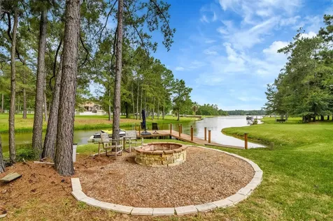 19727 Country Lake Drive Magnolia TX 77355