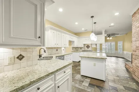 15 Crestone Place The Woodlands TX 77381