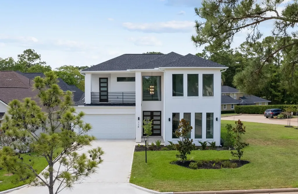 114 Bentwood Drive Montgomery TX 77356