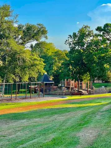 114 Bentwood Drive Montgomery TX 77356