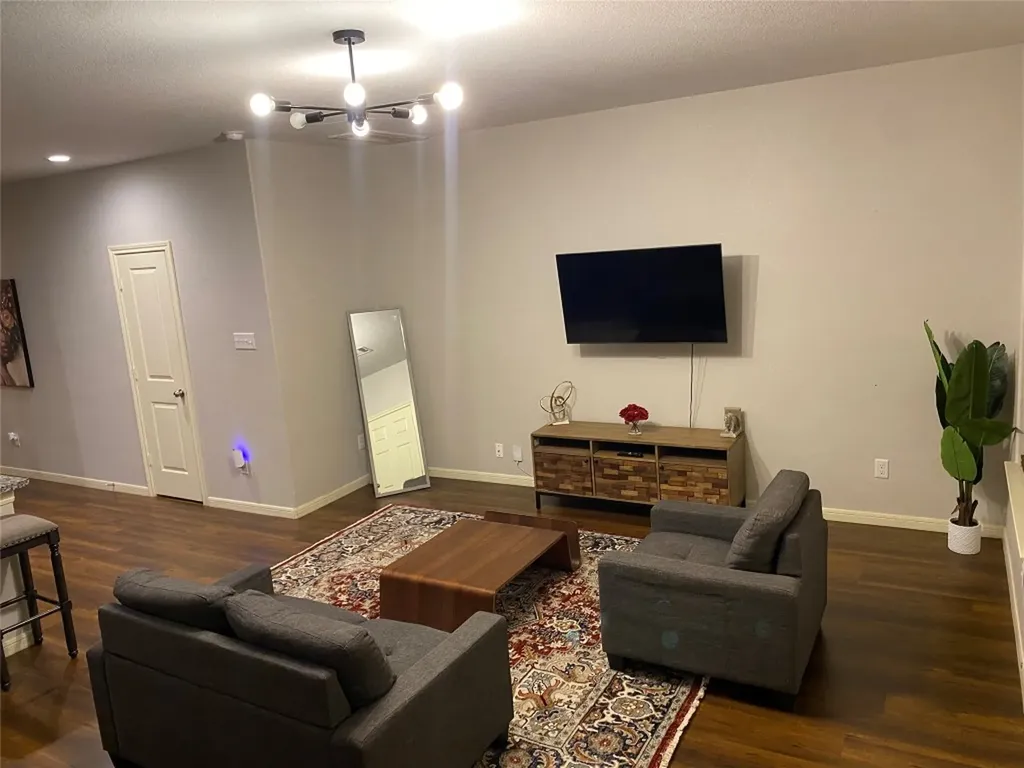 6513 Knox Street Houston TX 77091