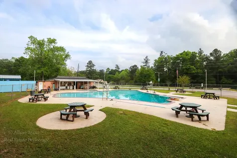 R4 Dogwood New Caney TX 77357
