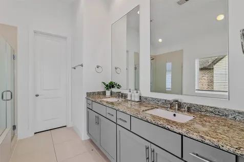 10943 Grove Tree Lane Houston TX 77043