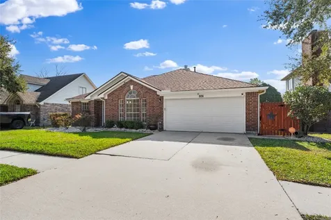 806 N Willow Drive Houston TX 77073