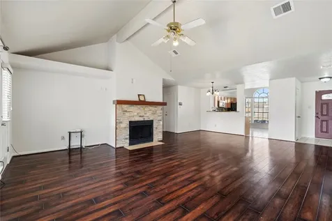 806 N Willow Drive Houston TX 77073