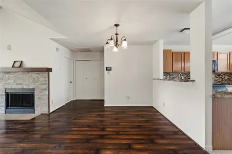 806 N Willow Drive Houston TX 77073