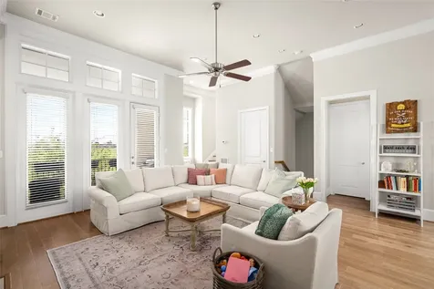 8668 Emnora Lane Houston TX 77080
