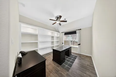 2829 Parkside Village Court Pearland TX 77581
