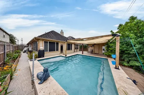 2829 Parkside Village Court Pearland TX 77581