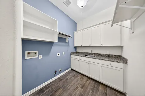 2829 Parkside Village Court Pearland TX 77581