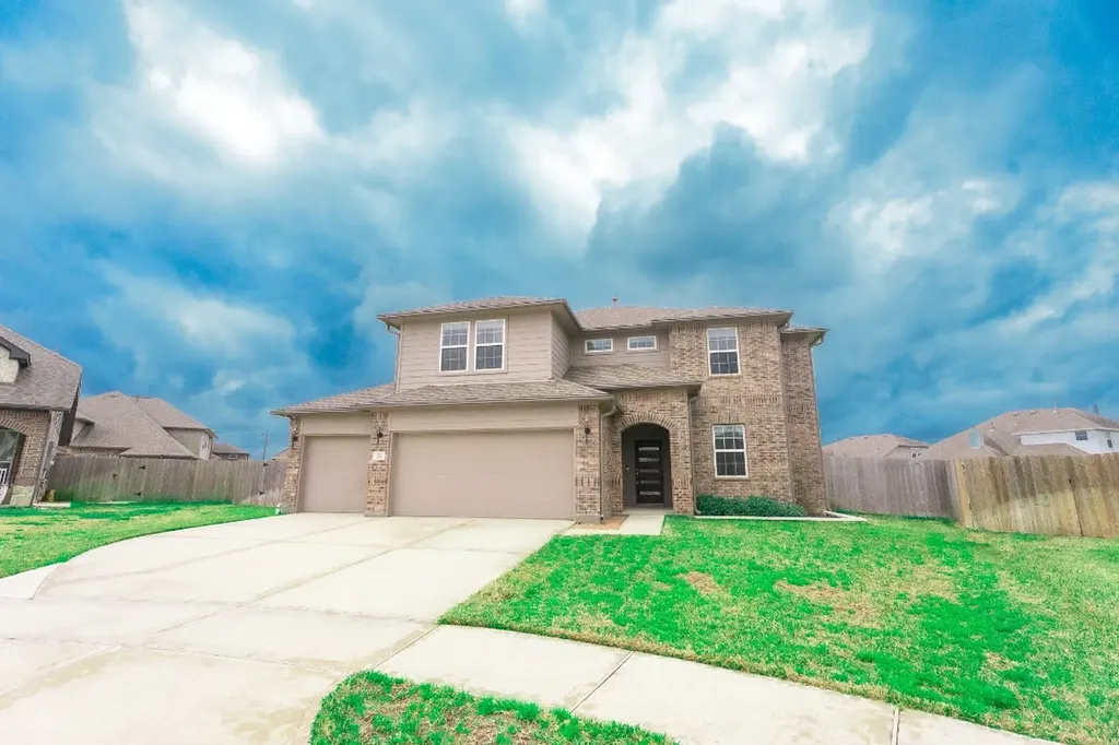 303 Vineyard Court Alvin TX 77511