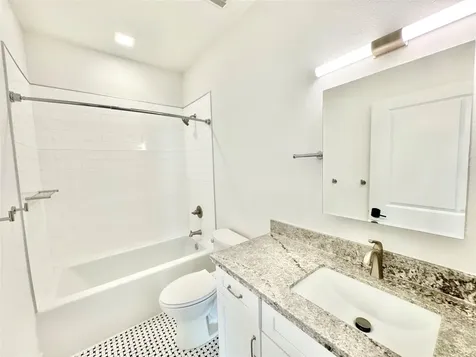 2102 Mechanic Street 205 Galveston TX 77550