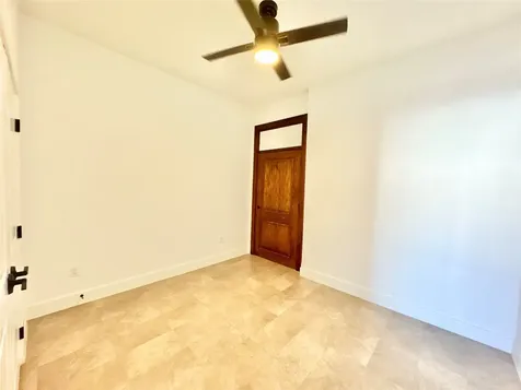 2102 Mechanic Street 205 Galveston TX 77550
