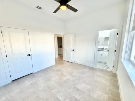 2102 Mechanic Street 205 Galveston TX 77550