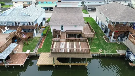 1031 Redfish Street Bayou Vista TX 77563