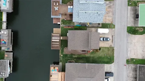 1031 Redfish Street Bayou Vista TX 77563