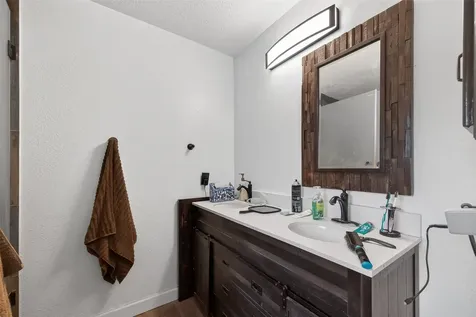 606 Oak Hill Drive Kemah TX 77565