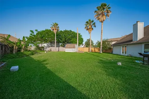 606 Oak Hill Drive Kemah TX 77565