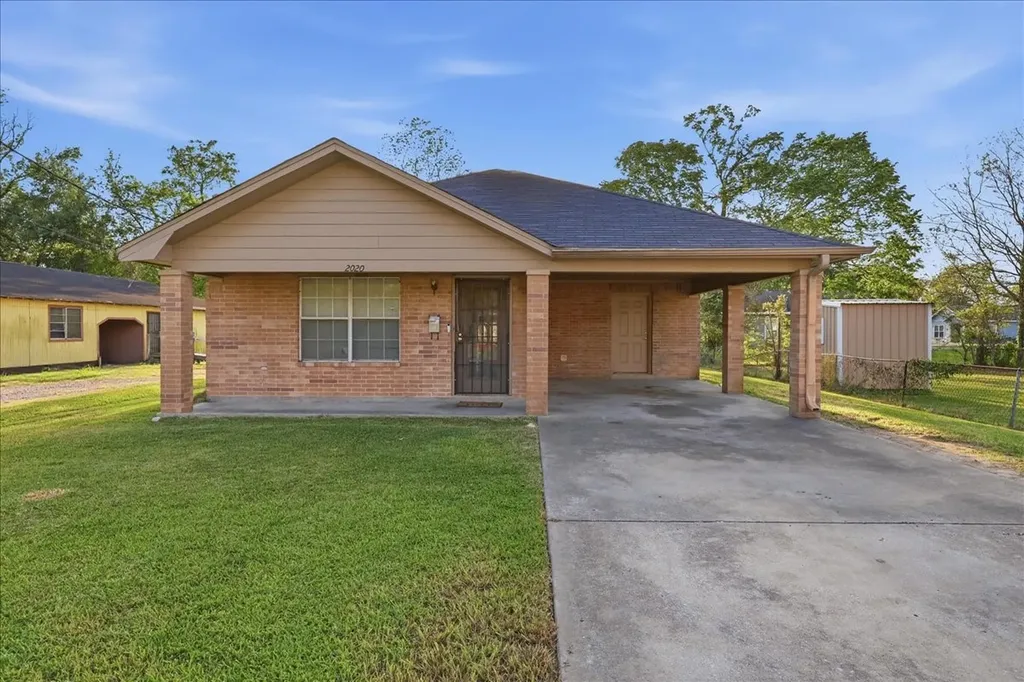 2020 Poplar Street Beaumont TX 77701