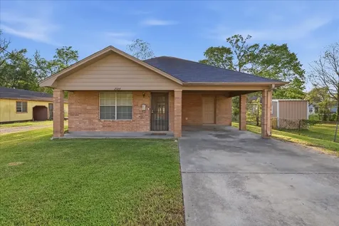 2020 Poplar Street Beaumont TX 77701
