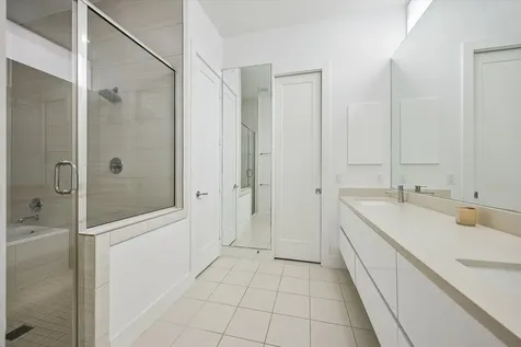 1153 W 17th Street Houston TX 77008