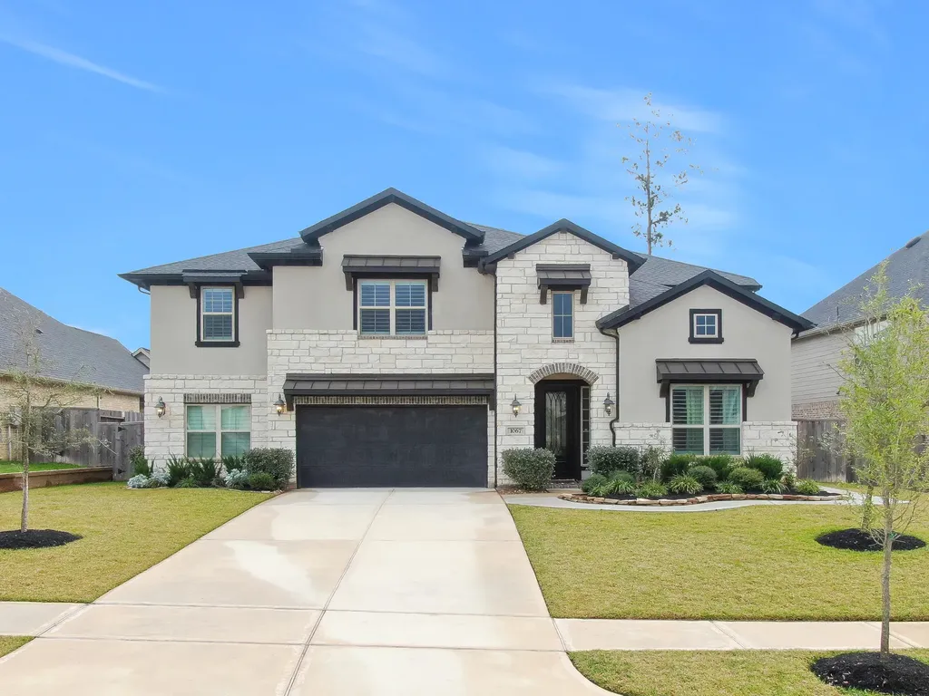 1067 Lakemont Bend Lane Pinehurst TX 77362