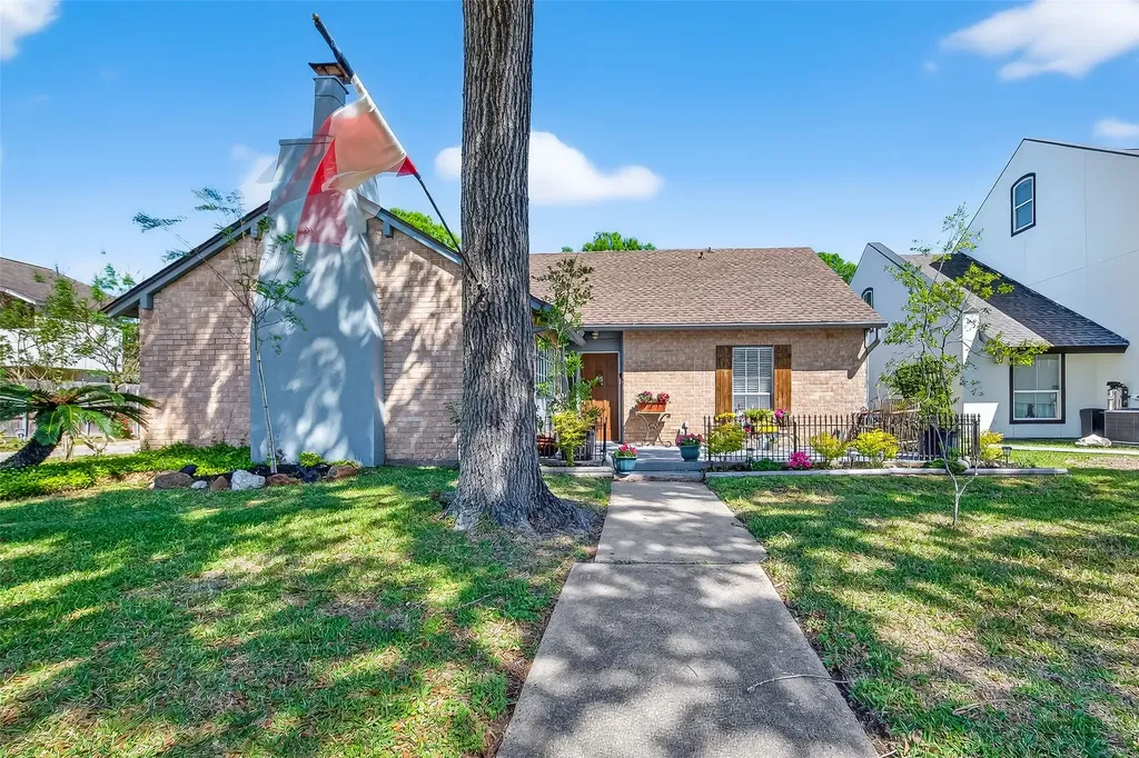 3107 Silver Springs Drive La Porte TX 77571