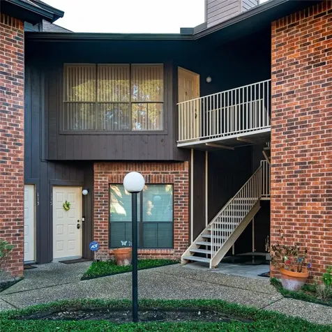 3100 Walnut Bend Lane 116 Houston TX 77042