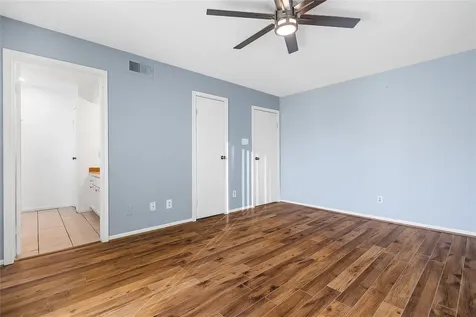 3100 Walnut Bend Lane 116 Houston TX 77042