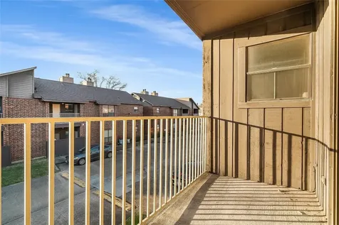 3100 Walnut Bend Lane 116 Houston TX 77042