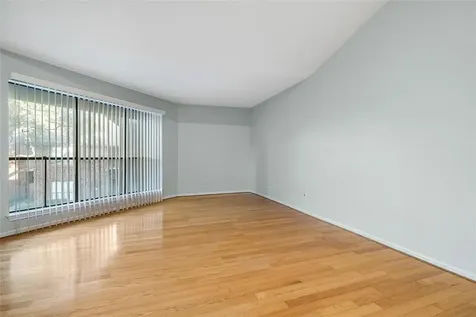 3100 Walnut Bend Lane 116 Houston TX 77042