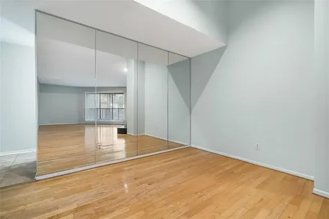 3100 Walnut Bend Lane 116 Houston TX 77042