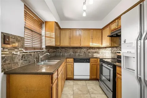 3100 Walnut Bend Lane 116 Houston TX 77042