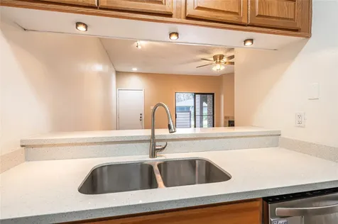 7069 N Holiday Drive Galveston TX 77550