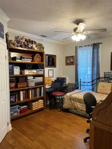 6700 W Tx-220-loop Loop W La Grange TX 78963