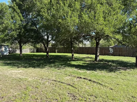 6700 W Tx-220-loop Loop W La Grange TX 78963