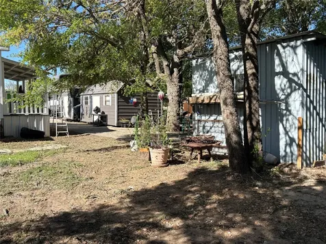 6700 W Tx-220-loop Loop W La Grange TX 78963