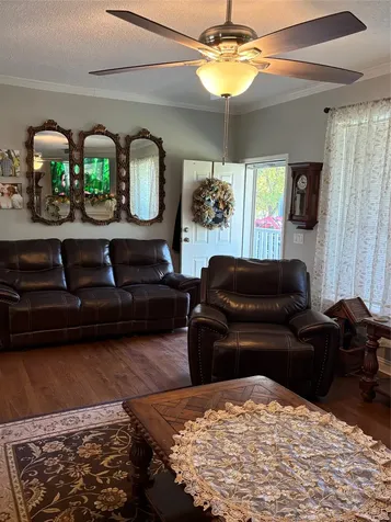 6700 W Tx-220-loop Loop W La Grange TX 78963