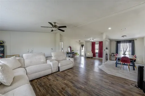 21631 County Road 37492 Cleveland TX 77327